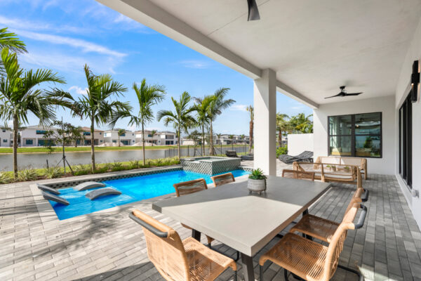 LOP 64 Maldives Patio 3